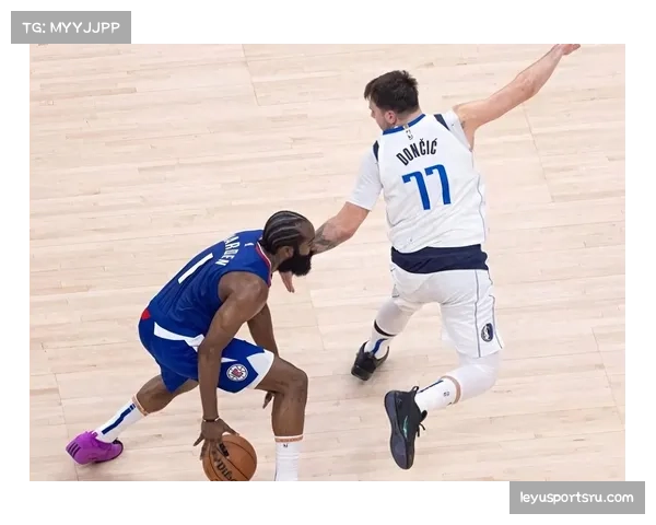 快船从西部垫底升至第十 近期14战12胜完成逆袭